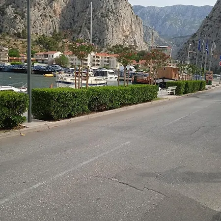 Suco Apartman Celina